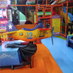 AVION COMBATE YUK006