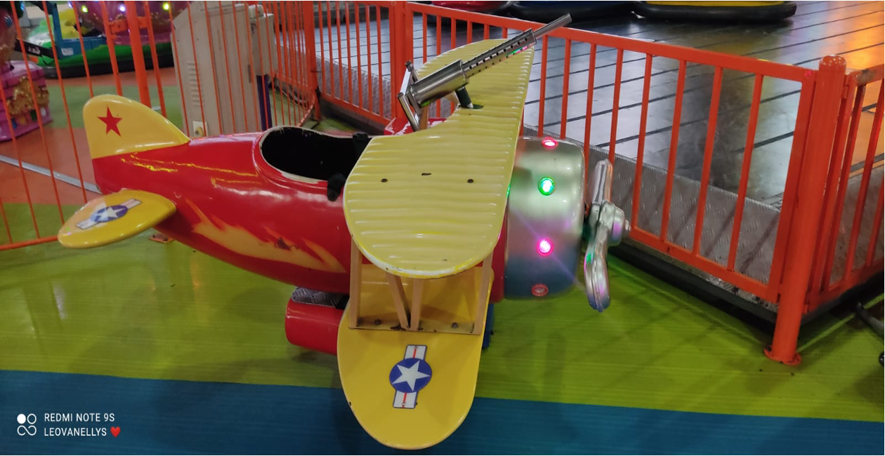 AVION ROJO-AMARILLO VMK008